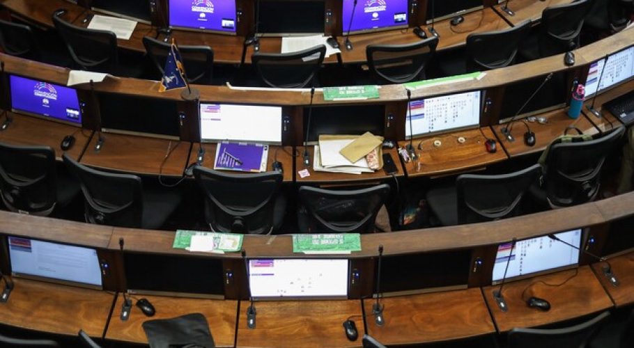 Sólo 3 artículos del informe de Sistema Político fueron aprobados en la CC