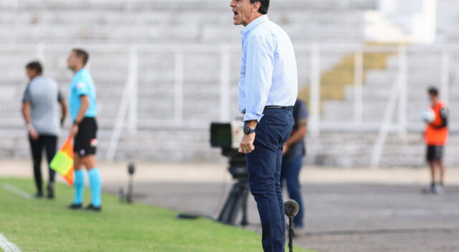 Colo Colo goleó en maciza presentación a Palestino en La Cisterna