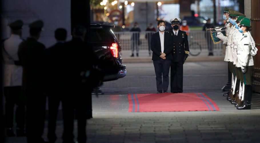 Cadem: Presidente Boric registra un 50% de aprobación en su primera semana