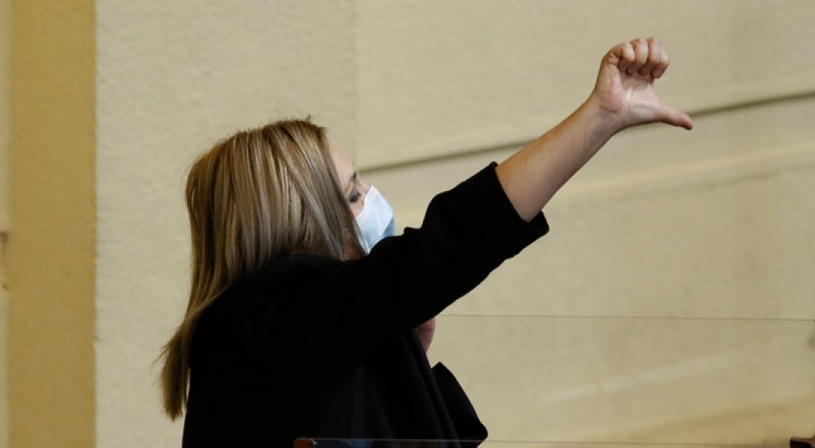 Diputada Jiles oficia a ministra Siches por joven baleado durante marcha