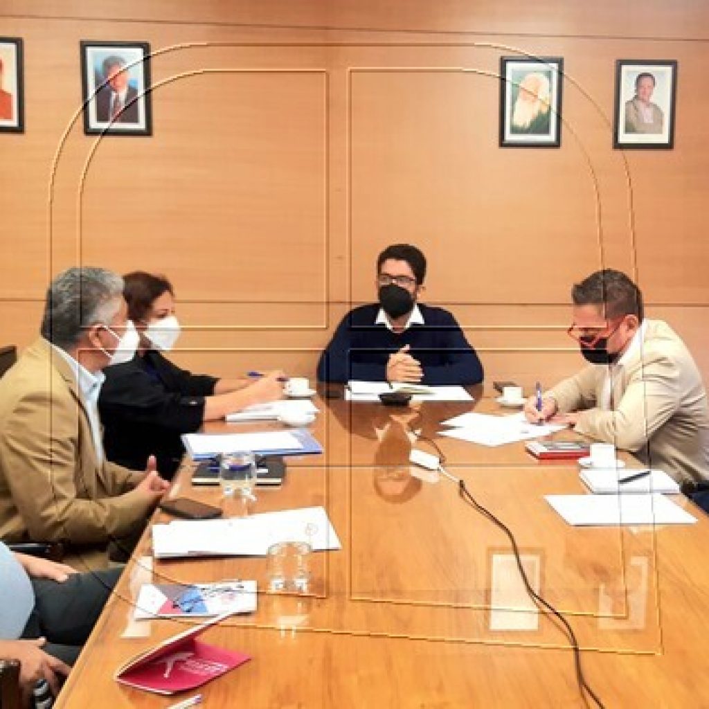 Trabajadores piden al Gobierno adelantar hora de cierre del comercio