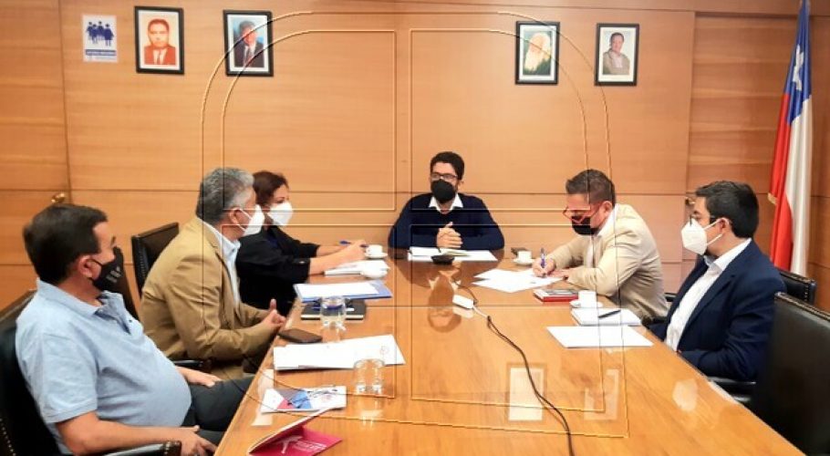 Trabajadores piden al Gobierno adelantar hora de cierre del comercio