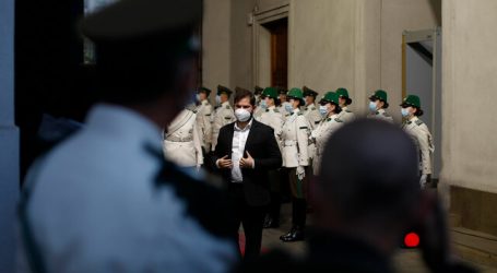 Cadem: Aprobación de Boric se mantiene en 50% y desaprobación aumenta a 30%