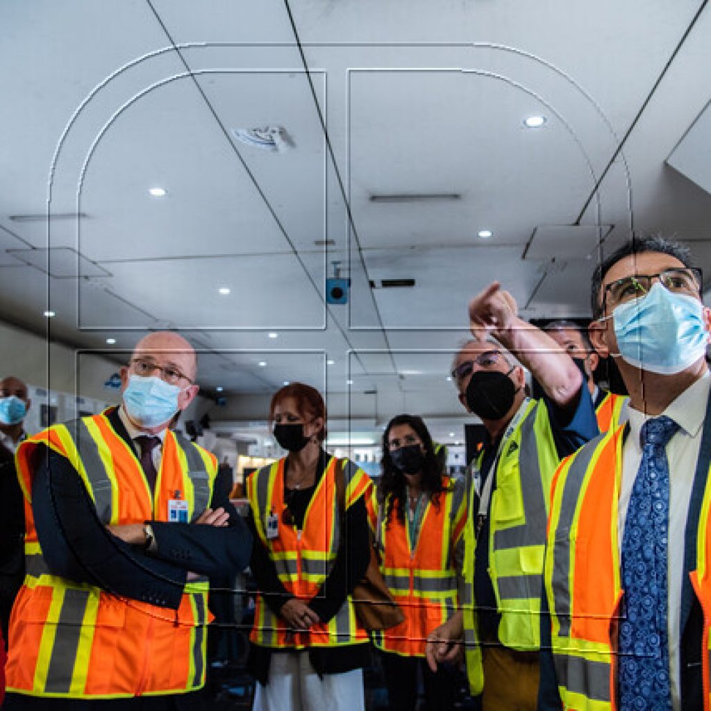 Misión SOFIA en Chile: Ministro Salazar se reúne con científicos de la NASA