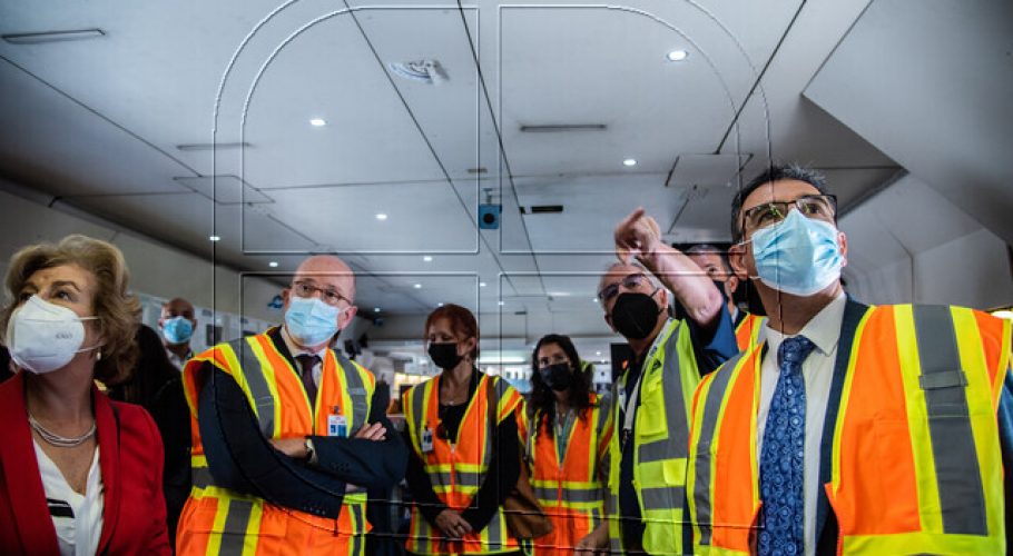 Misión SOFIA en Chile: Ministro Salazar se reúne con científicos de la NASA