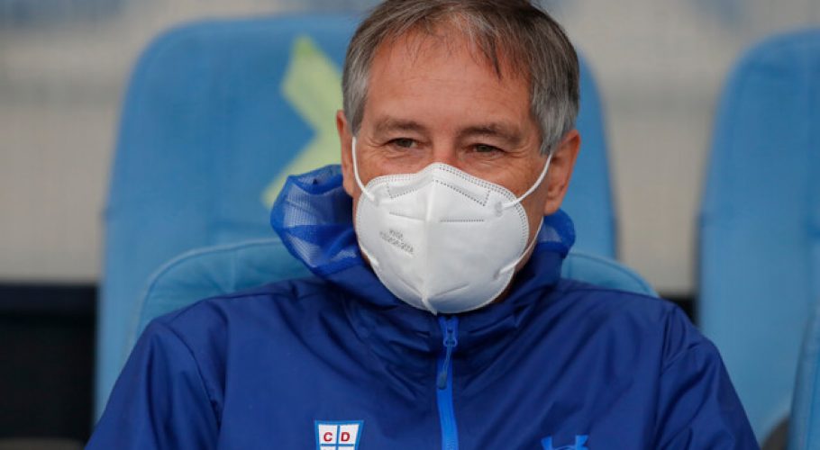 Universidad Católica oficializó el retorno de Ariel Holan como entrenador
