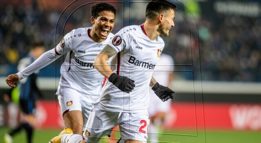 Directiva del Leverkusen espera asegurar a Charles Aránguiz hasta junio de 2023