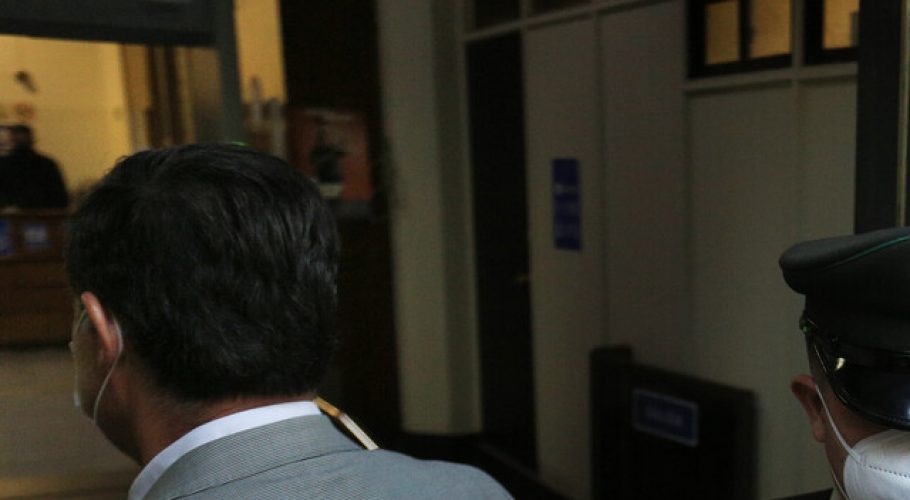 Martínez llega a oficina de Rutherford: "Mi patrimonio es legítimo"