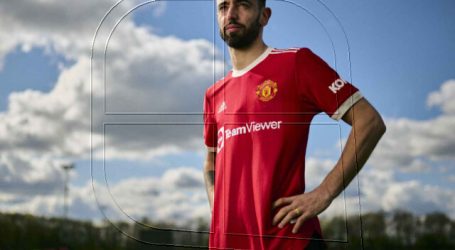 Portugués Bruno Fernandes amplía su contrato con el Manchester United hasta 2026
