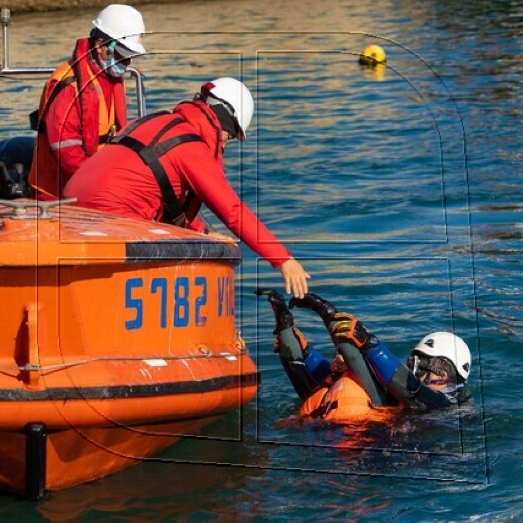 Puerto San Antonio tiene plenamente operativa la lancha de rescate en muelle