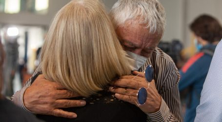 Hinchas y ex futbolistas llegaron a Recoleta para despedirse de Leonel Sánchez