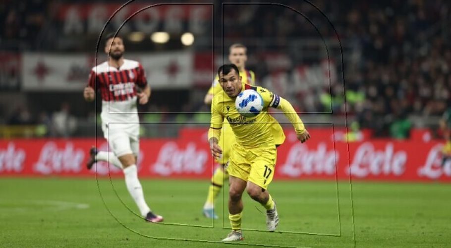 Gary Medel fue elegido el mejor jugador del Bologna en duelo ante AC Milan