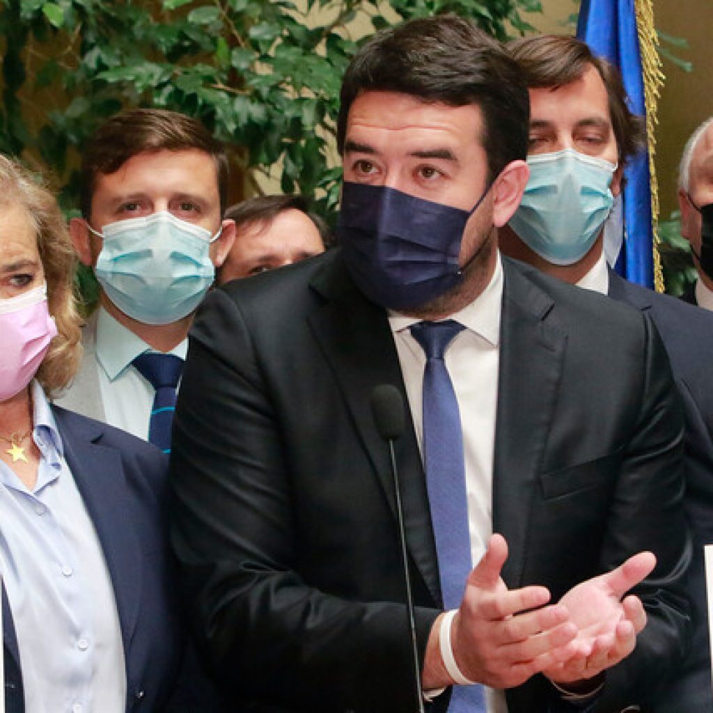 "Bancada antiterrorista" se reúne con gobernador Rivas en el Congreso