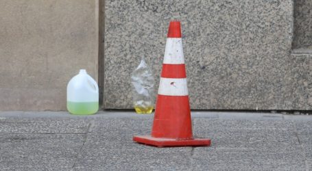 Hombre en silla de ruedas intentó quemarse a lo bonzo frente a La Moneda