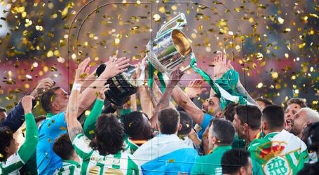 Pellegrini celebra con Betis tras dejar huella en Villarreal, el Madrid y Málaga