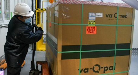 MINSAL recibe nueva remesa de vacunas Moderna para el coronavirus