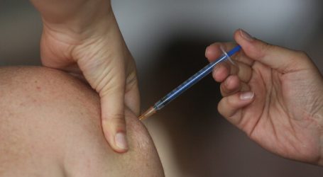 MINSAL reportó más de 2 mil casos COVID y Santiago sube positividad