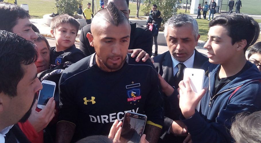 Afirman que Arturo Vidal está “deseoso” de conversar con Colo Colo