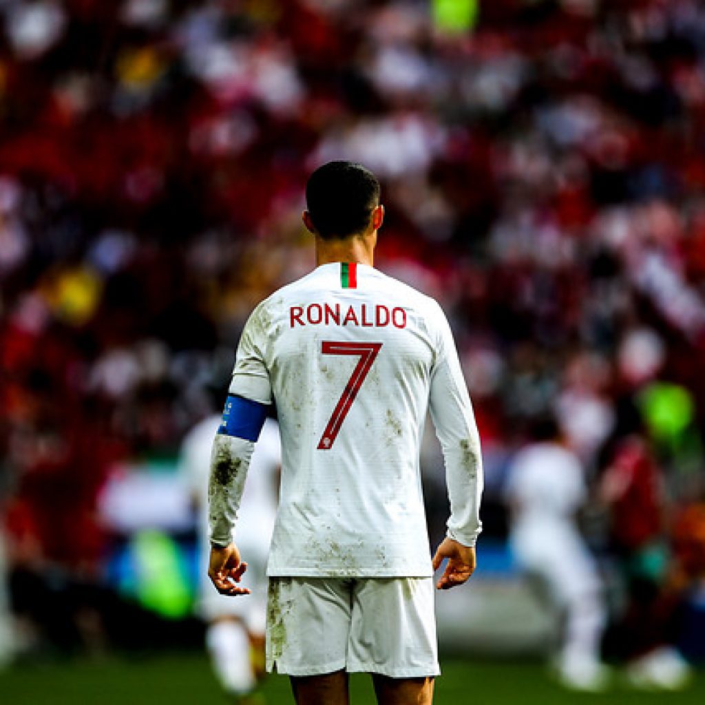 Anfield muestra su apoyo a Cristiano Ronaldo con un emotivo aplauso