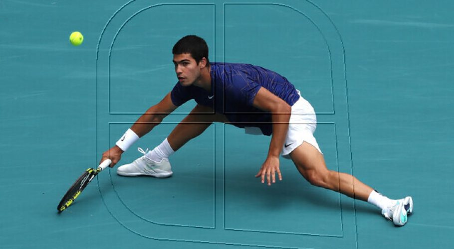 Alcaraz derrotó a Nadal y jugará semifinales con Djokovic en Masters de Madrid