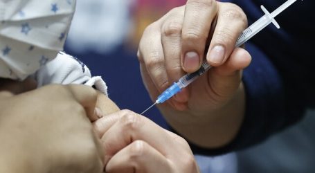 MINSAL informa que vacunación contra influenza supera el 64%