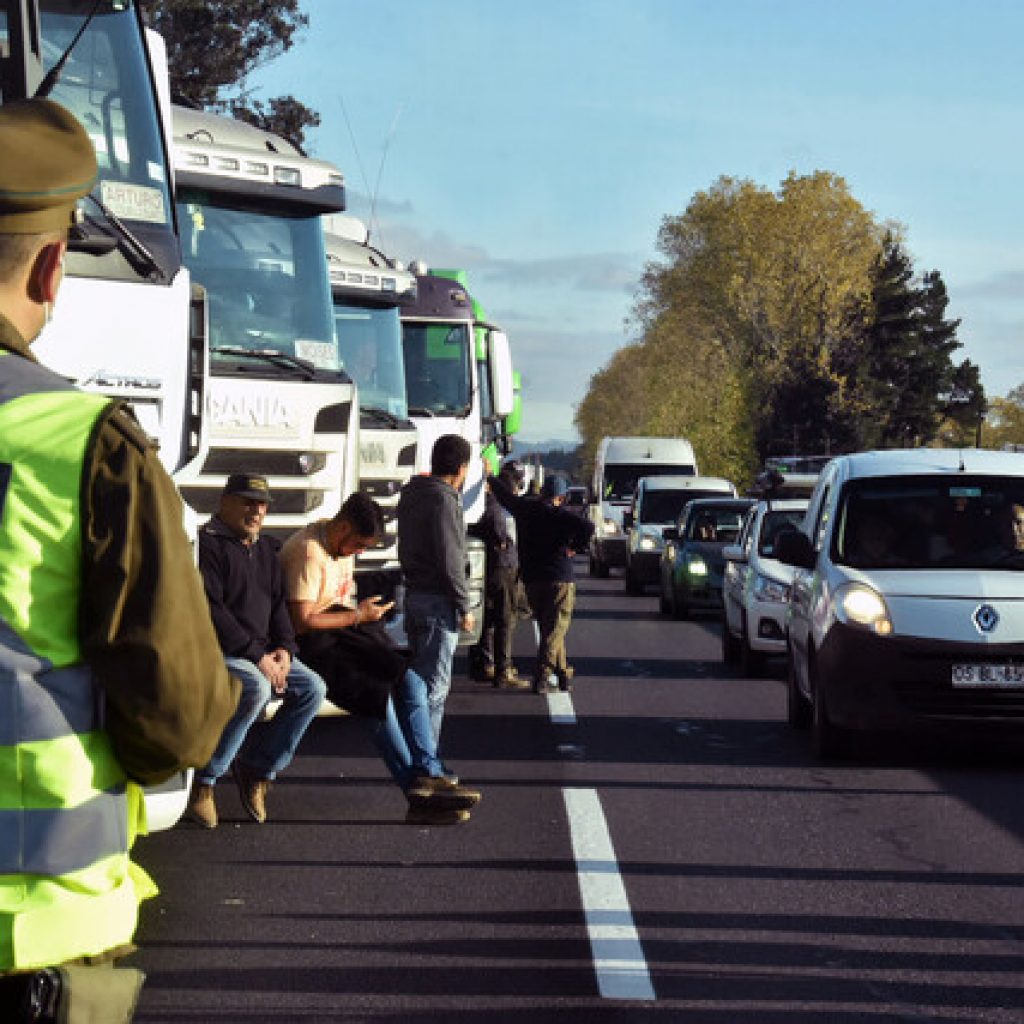 Gobierno asegura que hay acuerdo con camioneros en paro y bloqueos