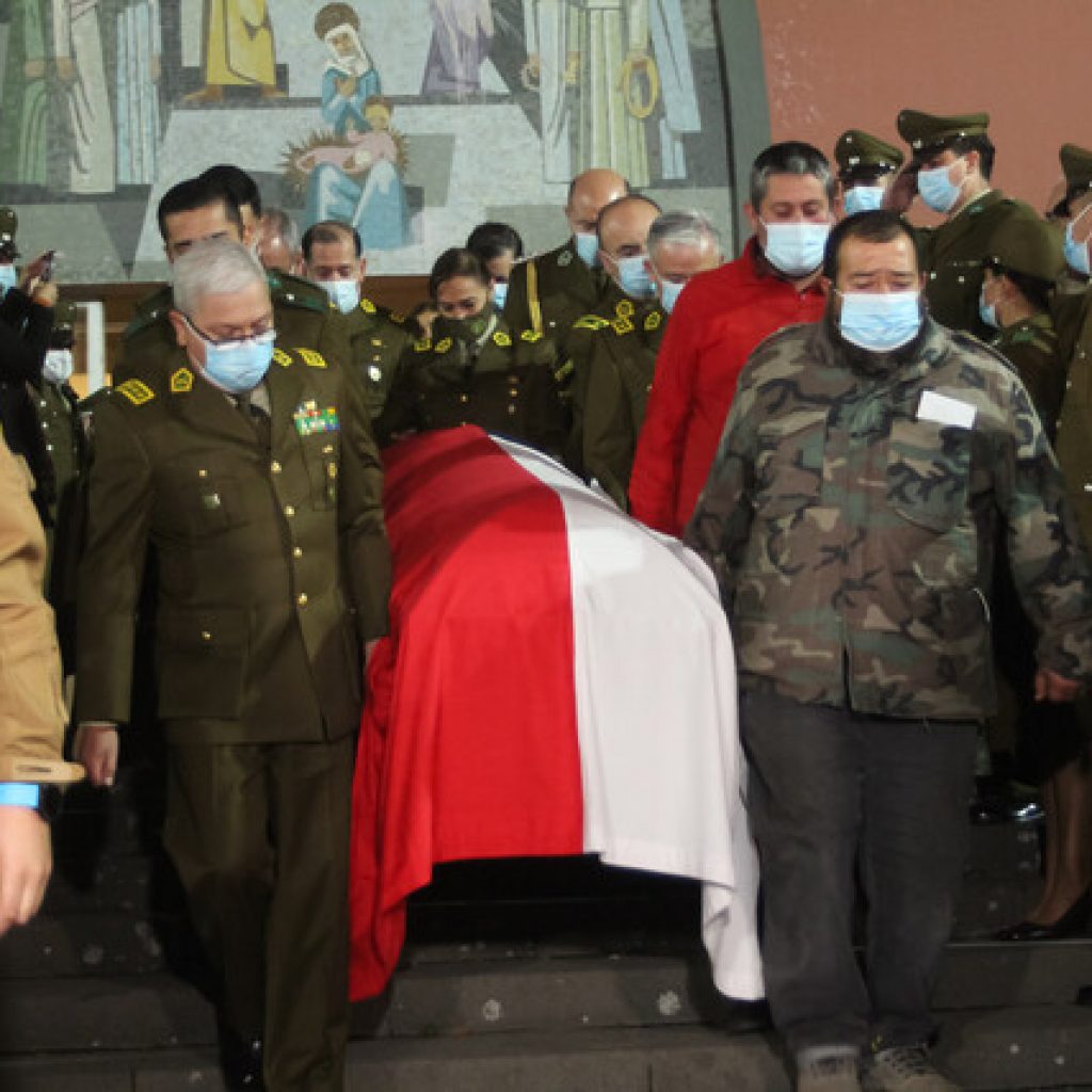 Ministra Siches se reúne con el padre de carabinero asesinado en Chillán