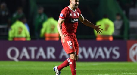 Cuenta oficial de la FIFA postuló golazo del ‘Sacha’ Sáez al Premio Puskas