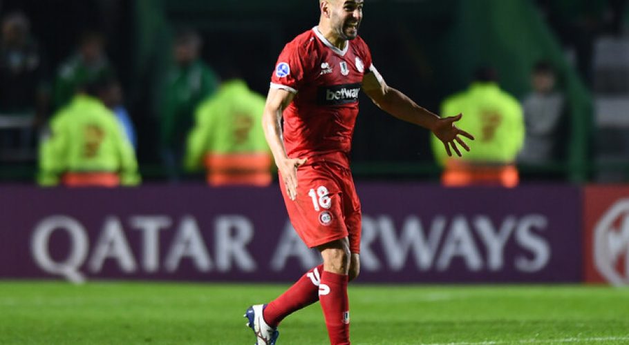 Cuenta oficial de la FIFA postuló golazo del 'Sacha' Sáez al Premio Puskas