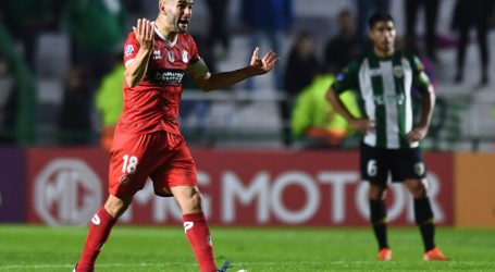 Sudamericana: U. La Calera venció a domicilio a Banfield y conserva el liderato