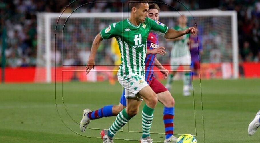 Betis de Pellegrini y Bravo cayó ante un FC Barcelona que aseguró Champions