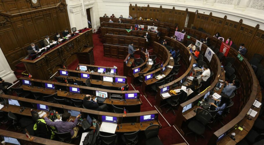 CADEM: Confianza en el trabajo de la Convención Constitucional llega solo al 40%